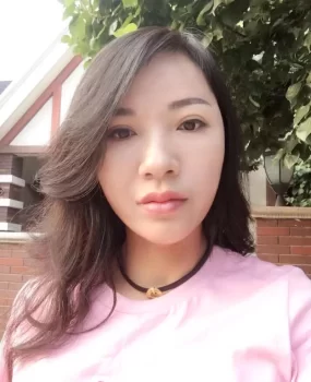 高挑性感的熟女