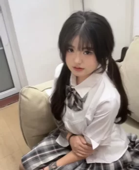 00后美乳蜜桃臀耐操