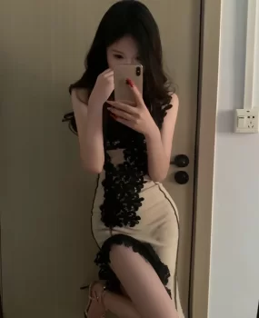 大连小妹三点粉嫩可纯可媚有制服