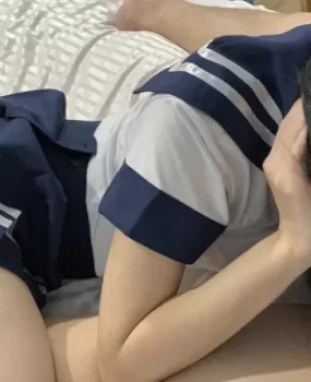 短裙小嫩妹 逼紧水多三分钟就射