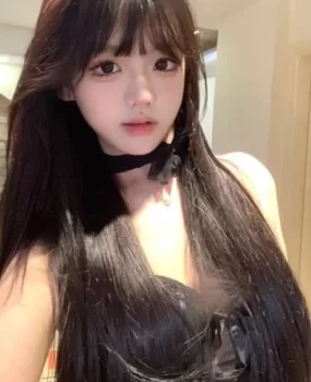 颜值气质都很好的靓妹