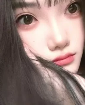 七里河性感粉嫩小姐姐