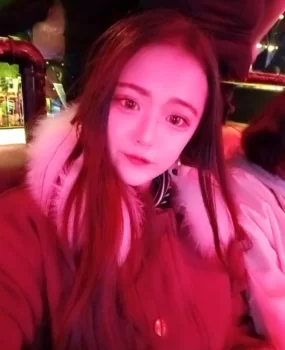 长的不错的小姐姐，很温柔