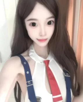 白皙长腿MM