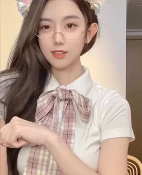 魅惑语文老师年轻漂亮小仙女刚刚参加工作