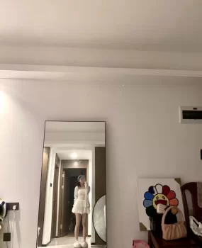 一个女友感的妹子