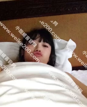 古城附近玩得开妹子康康