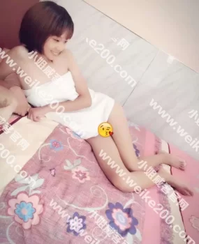 222222年轻听话下面粉