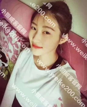 18岁性感风骚身材火辣的晴儿 颜值高~