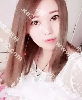 微笑在脸上，服务在心里！