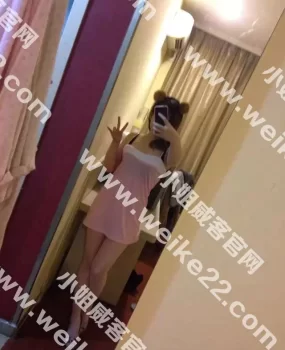 朋友介绍的一位可爱兼职妹妹