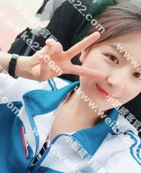 高颜值，好身材。态度好