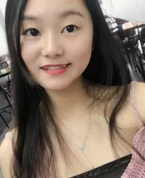 体验郫县00后小姐姐