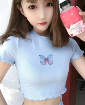 练瑜伽的小妹