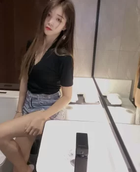 需要调教的兼职小姐姐