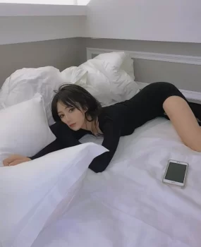 后入重庆纹身妹妹 水多流到蛋蛋