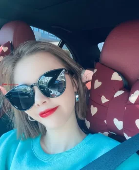 杭州极品大长腿逼很紧后入会内吸可操可包夜