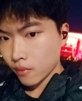 小鲜肉 但是经验不足，听话